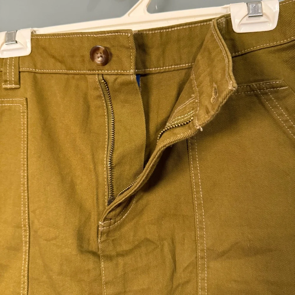 Old Navy Olive Green Mini Skirt with White Stitching Size 14
